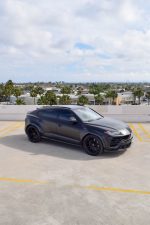 LAMBORGHINI WIDEBODY URUS (BLACK) - Image 4